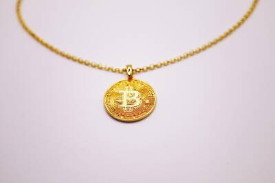 AgaKulche 14 Carat Bitcoin Gold Necklace - 1