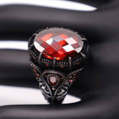 AgaKulche Silver Men's Red Stone Drop Pattern Ring - 1