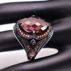 AgaKulche Silver Men's Red Stone Tulip Pattern Ring - 4